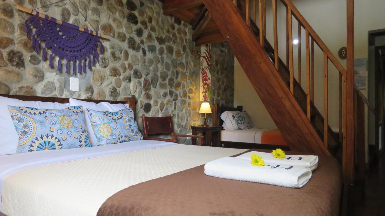 Ecohotel Bordones Isnos Екстер'єр фото