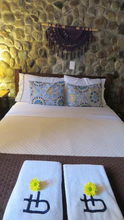 Ecohotel Bordones Isnos Екстер'єр фото