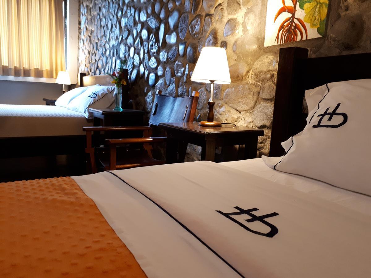 Ecohotel Bordones Isnos Екстер'єр фото