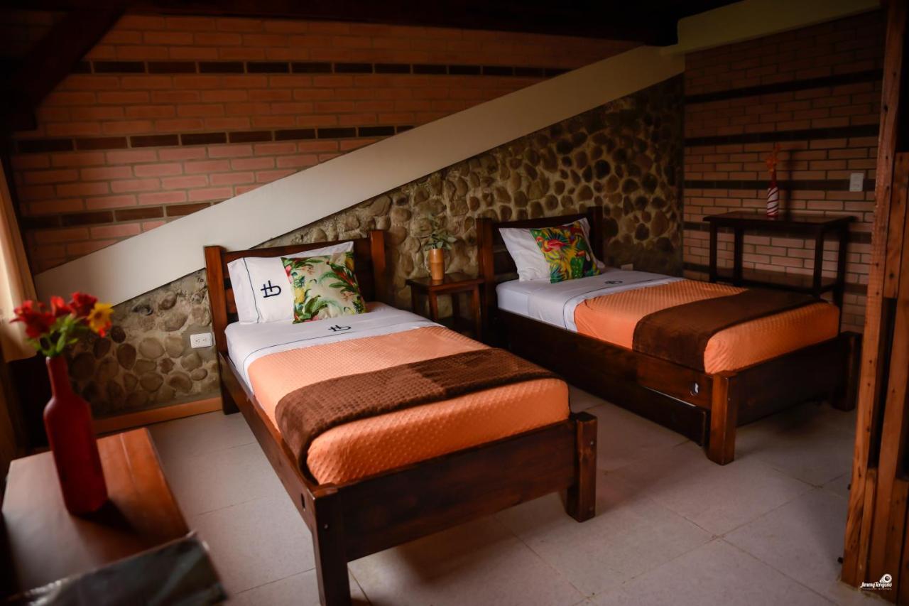 Ecohotel Bordones Isnos Екстер'єр фото