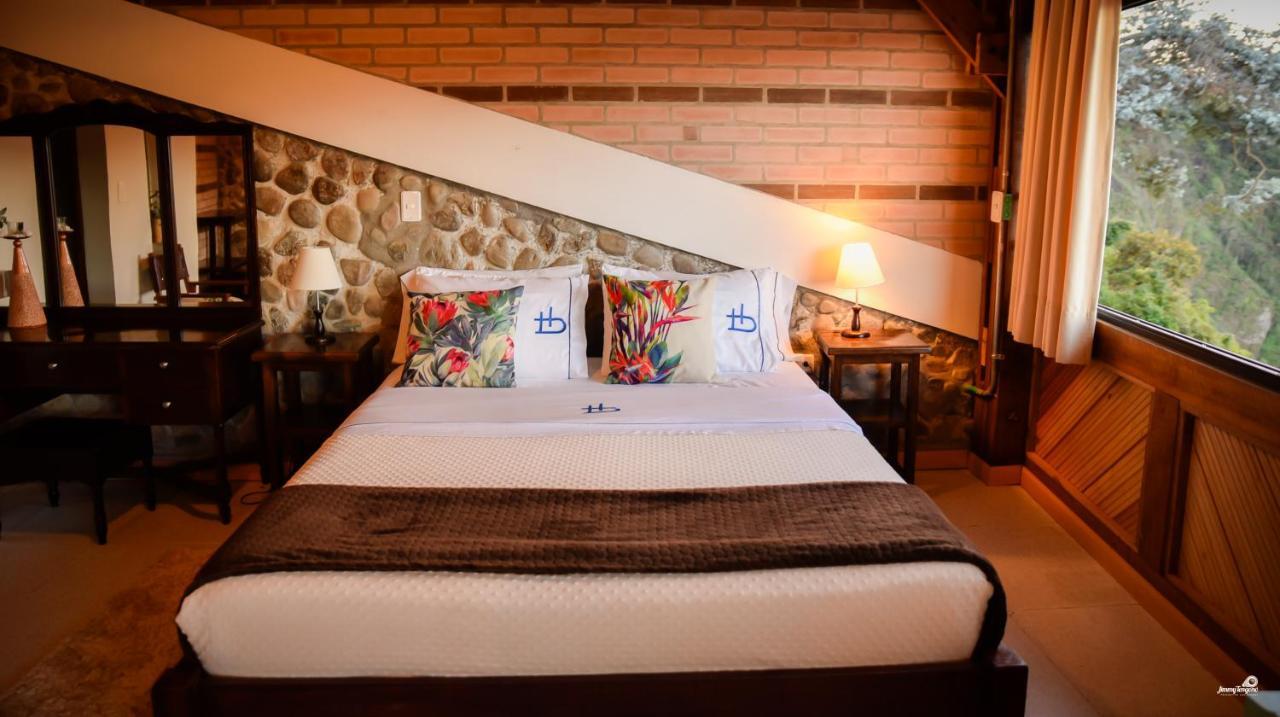 Ecohotel Bordones Isnos Екстер'єр фото