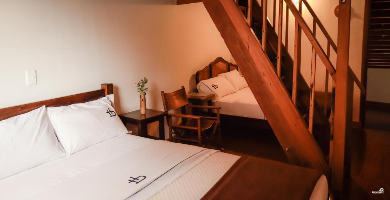 Ecohotel Bordones Isnos Екстер'єр фото